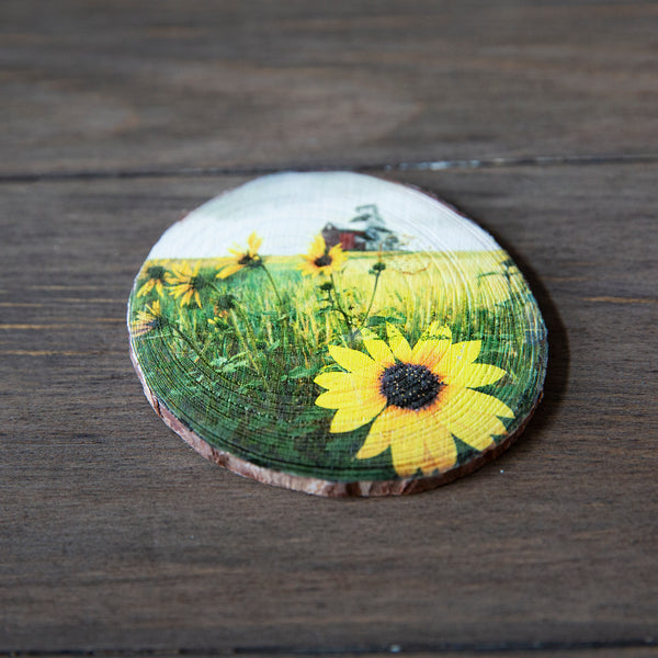 Wood magnet of sunflower in Southern Alberta farmers field. Handmade in Edmonton by Larry Jang, artist & photographer. Rustic Fridge decor. Souvenir of Canadian prairies.