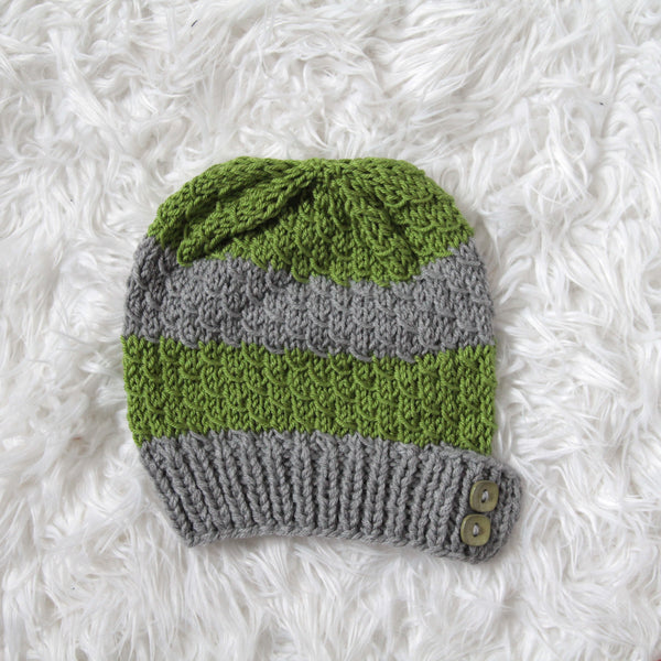 Womens Slouchy Knit Toque with Buttons - Stripes