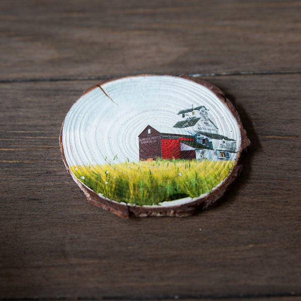 Wood magnet of Raley grain elevetor. Handmade in Edmonton by Larry Jang, artist & photographer. Rustic Fridge decor. Souvenir of Canadian prairies.